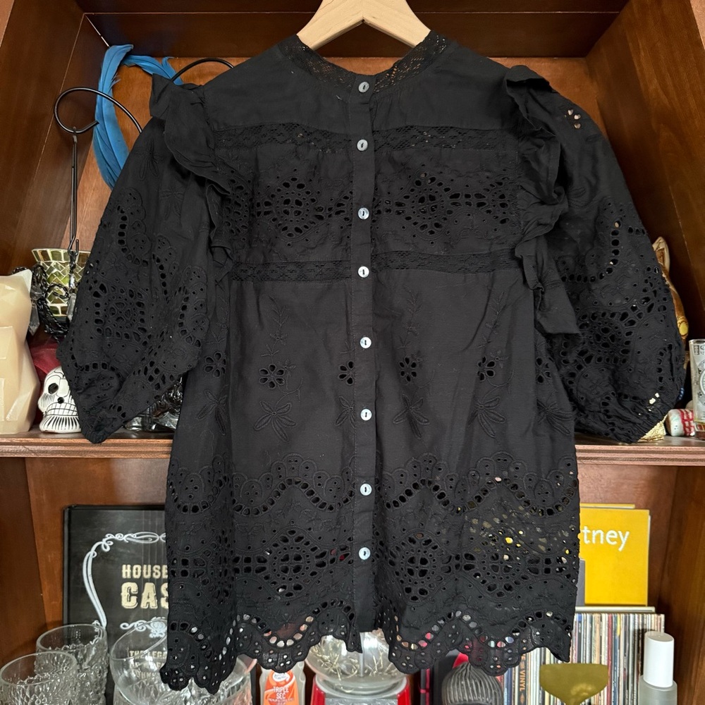 Jennifer & Grace - Black Eyelet Blouse - Women’s Small - Picture 4 of 6